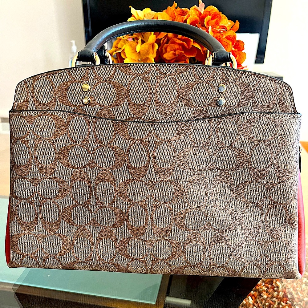 Coach purse with matching wallet. - Picture 3 of 13